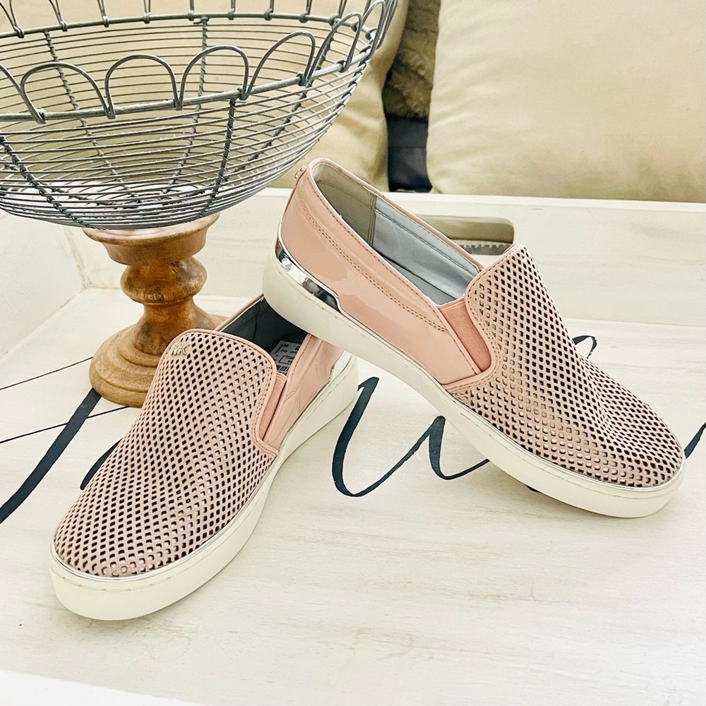 MICHAEL KORS Leather Slip On Perforated Slip On Shell Pink Silver Shoes Size 8 - Picture 7 of 16